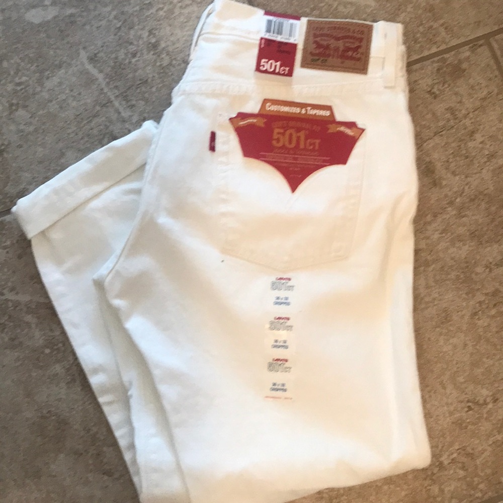 Levis 501 cropped tapered leg button fly NWT jeans